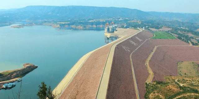 我国第二洪流利工程:耗资500亿却由德意法修建 历时7年完工‘火狐电竞官网’(图2)
我国第二洪流利工程:耗资500亿却由德意法修建 历时7年完工‘火狐电竞官网’(图2)