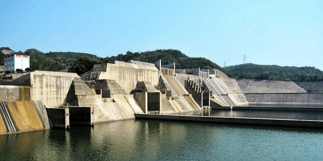 我国第二洪流利工程:耗资500亿却由德意法修建 历时7年完工‘火狐电竞官网’(图4)
我国第二洪流利工程:耗资500亿却由德意法修建 历时7年完工‘火狐电竞官网’(图4)